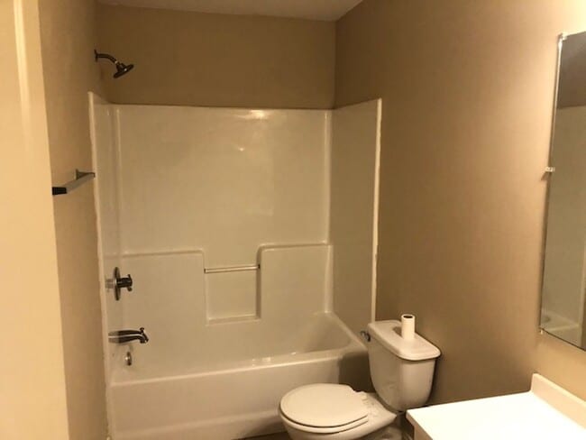 Building Photo - 1684 Gun Club Rd