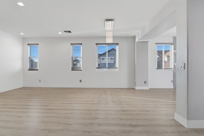 Building Photo - 108 Milicity Rd