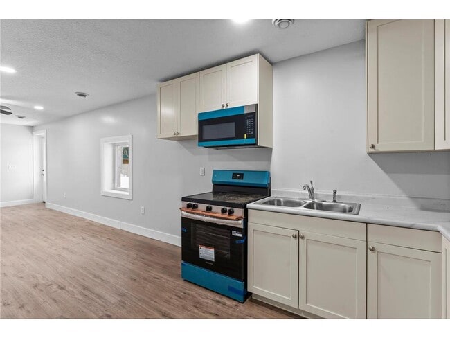 Building Photo - 1768 US-8