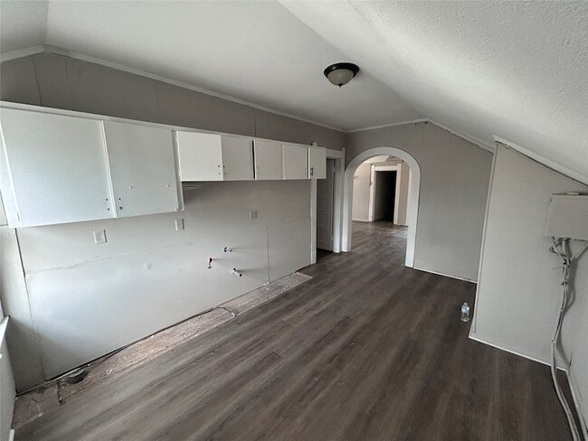 Building Photo - 931 9th Ave