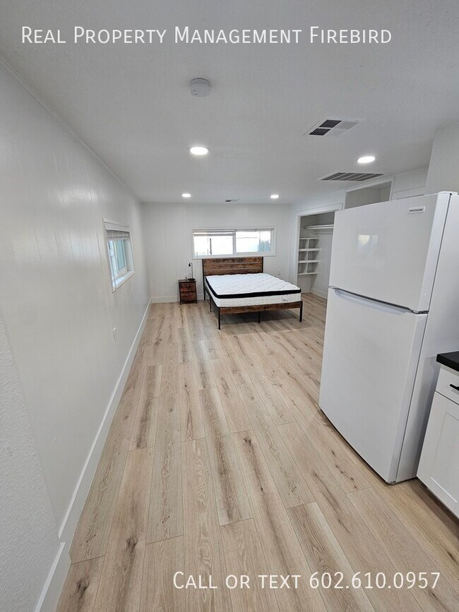 Building Photo - 15 N Ashland-Canyon Casita