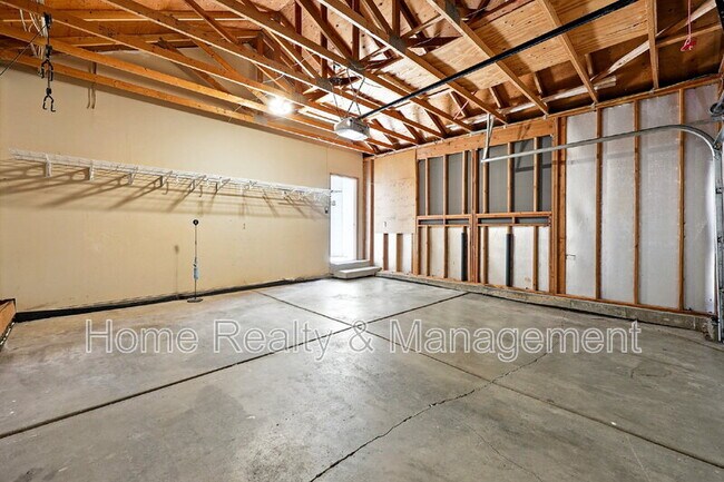 Building Photo - 13348 Ash Cir