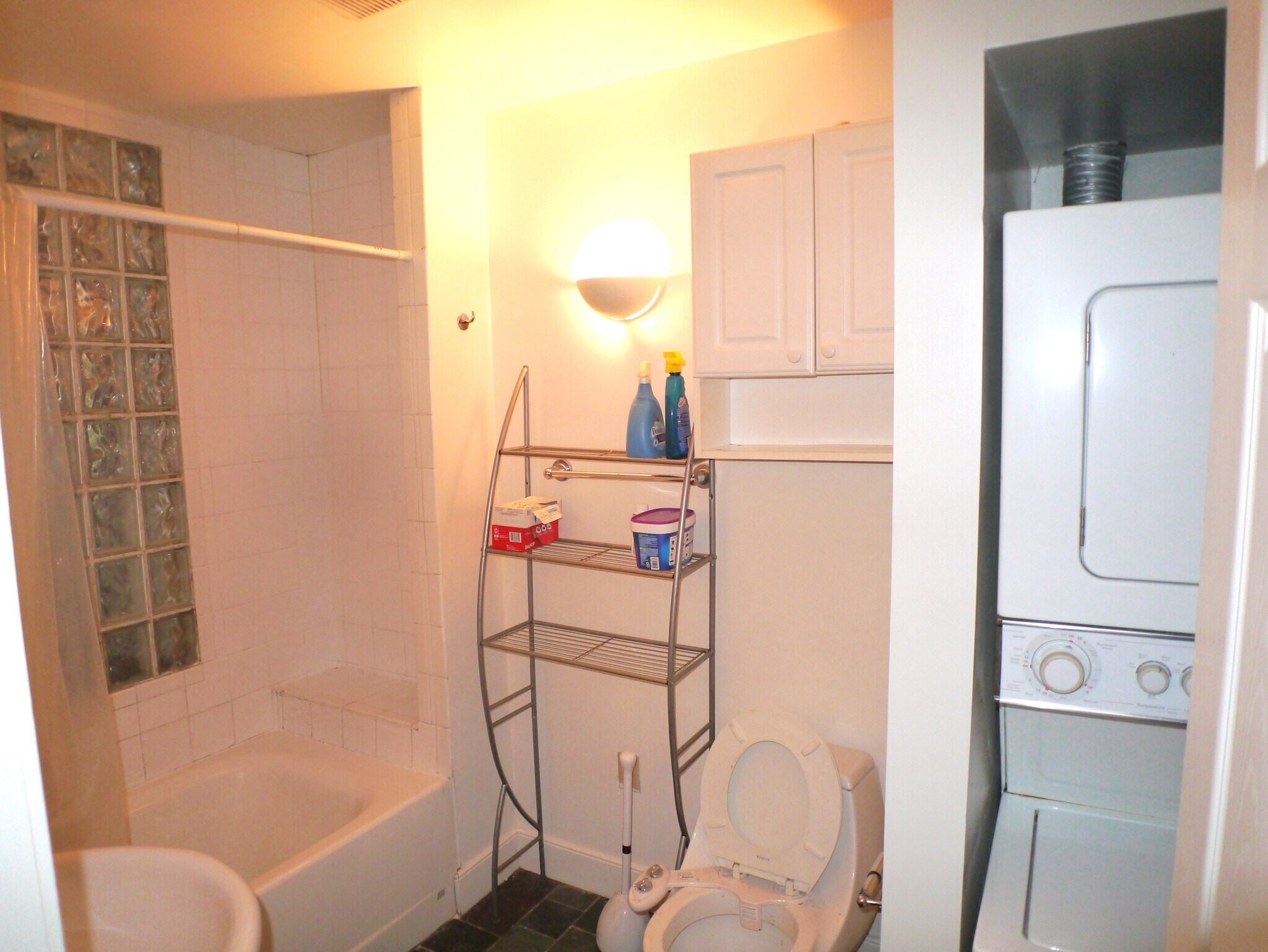 Bath - 1743 18th St NW