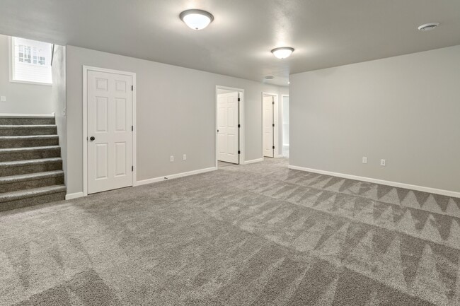 Building Photo - 837 United Dr