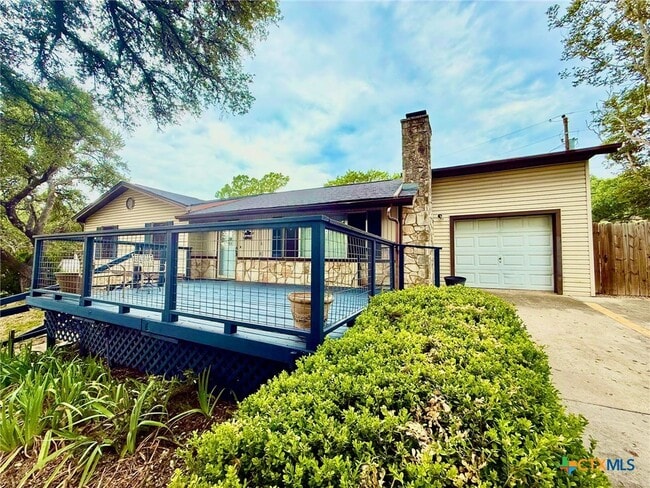 Building Photo - 103 Crestview Dr