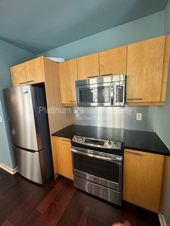 Building Photo - 264 19th St NW