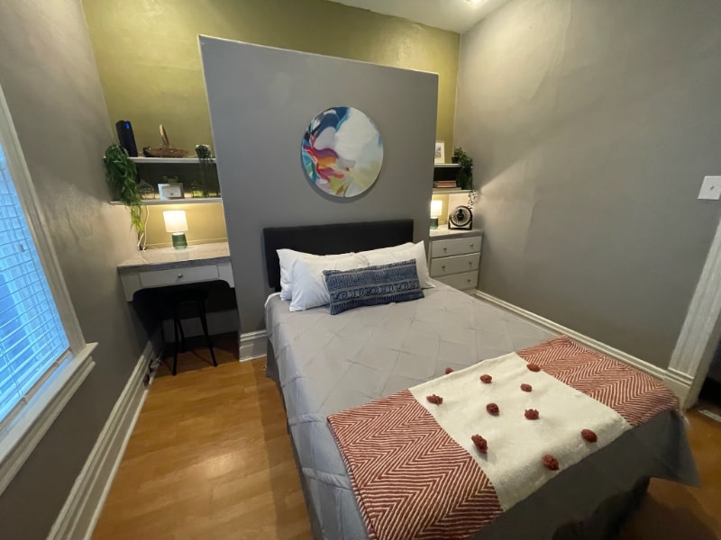 Building Photo - 832 Caledonia St