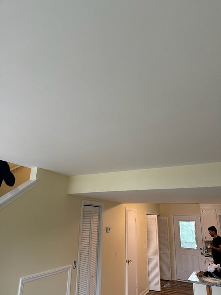 Building Photo - 1704 Fawn Vista Dr N