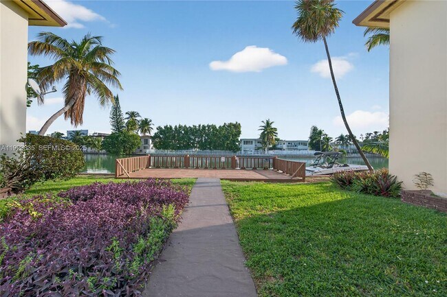 Building Photo - 160 S Shore Dr