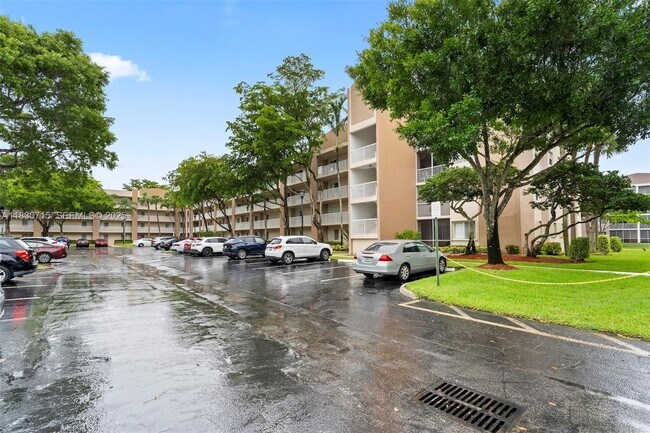 Building Photo - 9511 Weldon Cir