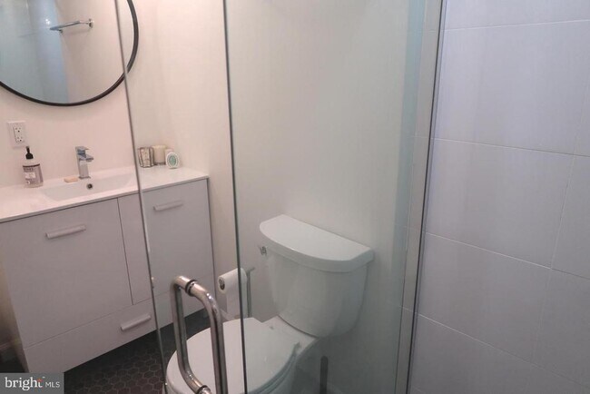 Building Photo - 9530 Ashbourn Dr