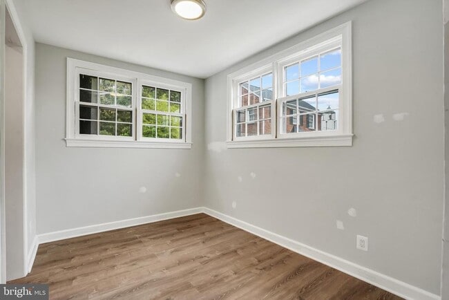 Building Photo - 1605 W Braddock Rd