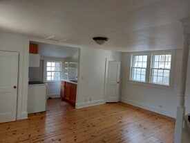 Building Photo - 172 Union St N