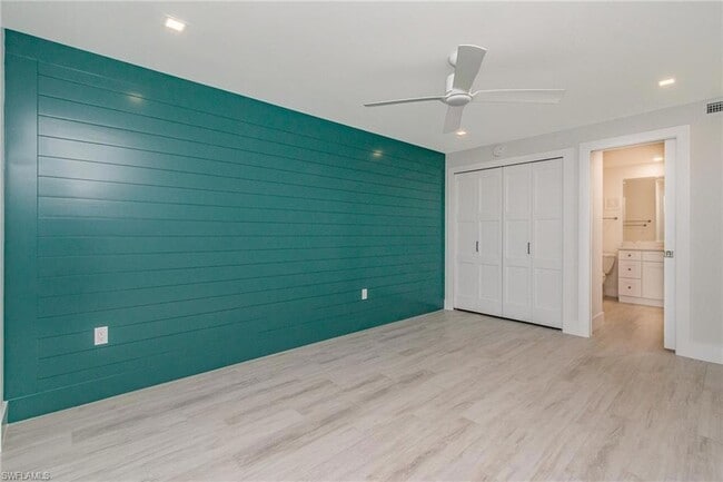 Building Photo - 25870 Hickory Blvd