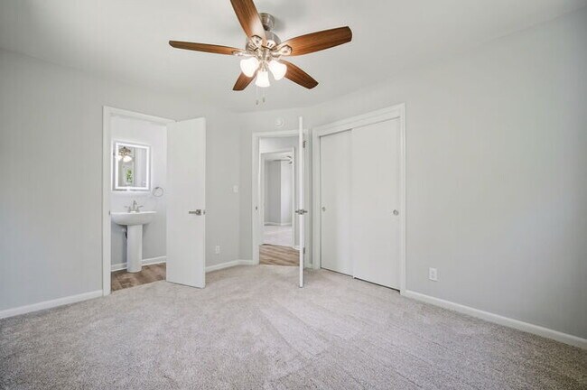 Building Photo - Recently Remodeled, Beautiful 3 Bedroom Home in Norfolk