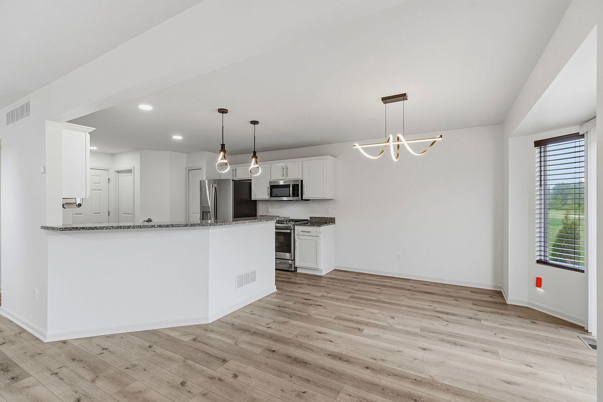 Building Photo - 6650 Chandler Dr