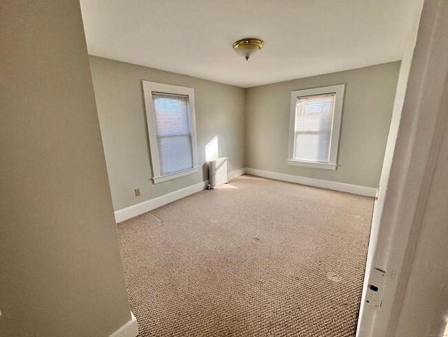 Building Photo - 20 3rd St