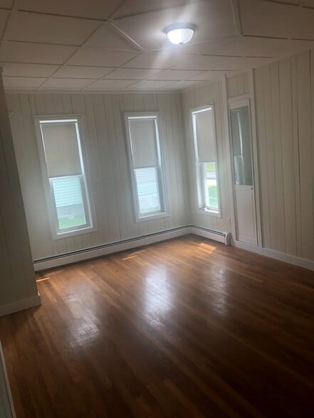 Living room windows - 89 Congress St