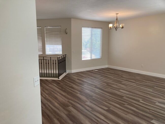 Building Photo - Beautiful Home in Highly Desired Daybreak Location!