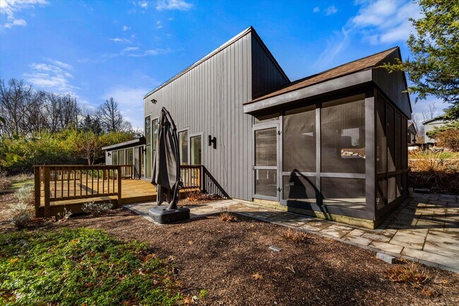 Building Photo - 3936 Holden Dr