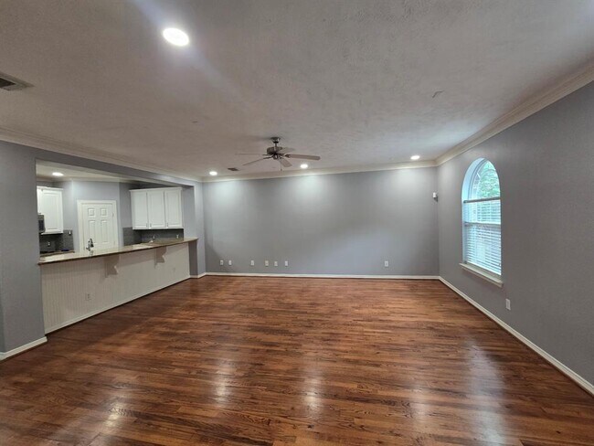 Building Photo - 1309 Bingham St