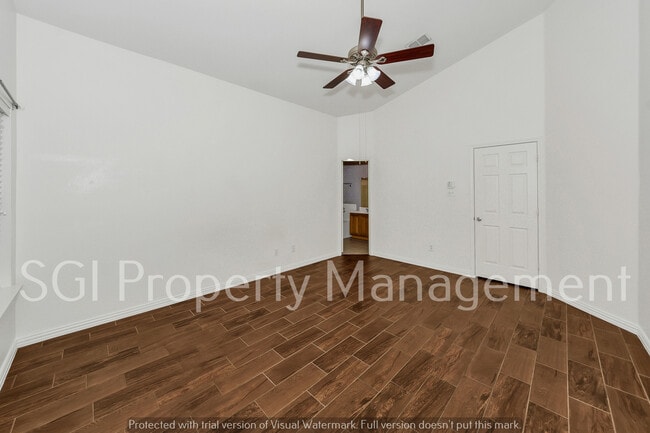 Building Photo - 10117 Sourwood Dr
