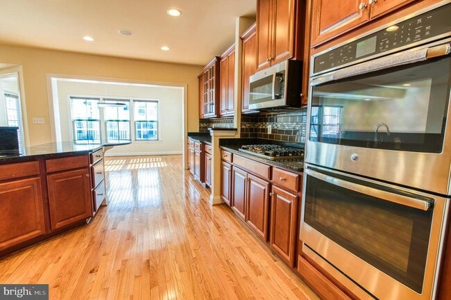 Building Photo - 315 Quarry Point Rd