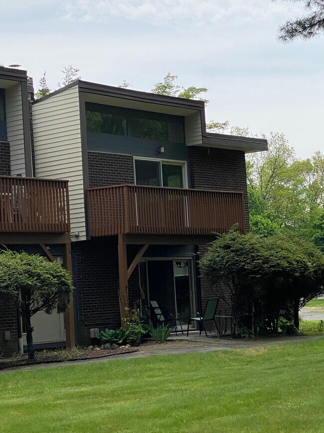 Building Photo - 229 Bacon Pond Rd