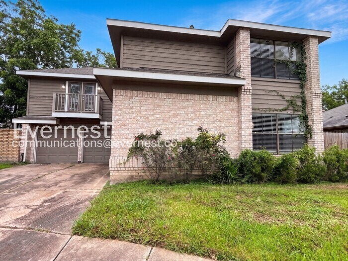Building Photo - 7842 Royan Dr