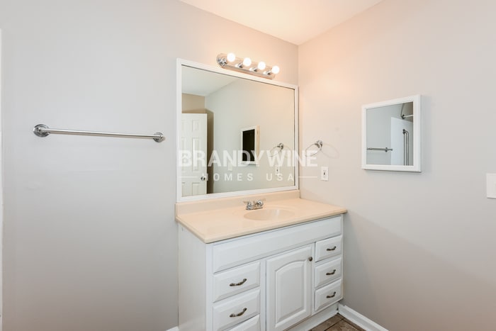 Building Photo - 883 Timbervale Ln