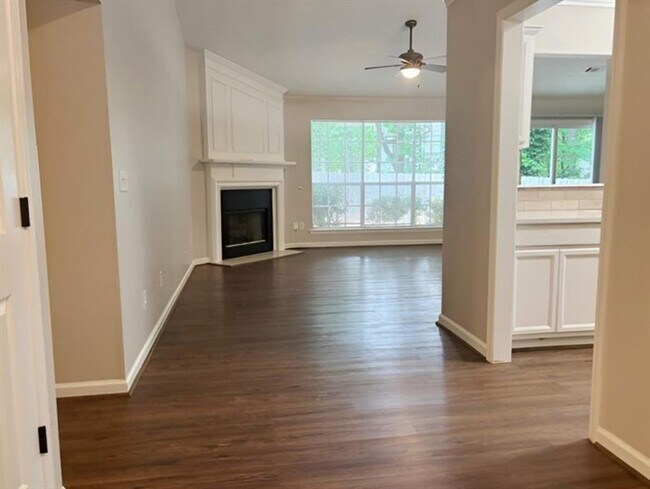 Building Photo - 5110 N Bridges Dr