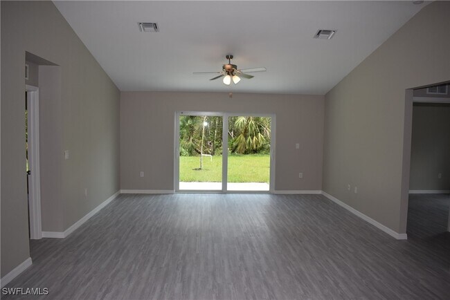 Building Photo - 2121 Firebrand Rd