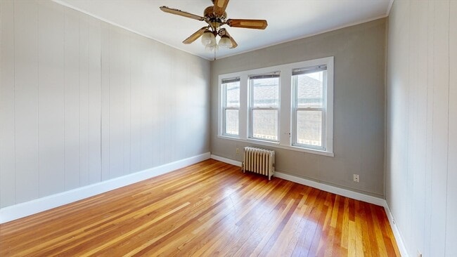 Building Photo - 48 Oak St