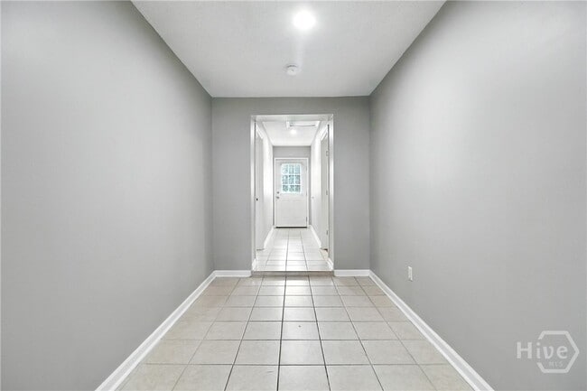 Building Photo - 332 Woodley Rd