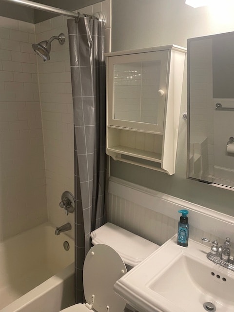 Building Photo - 820 B S Washington St