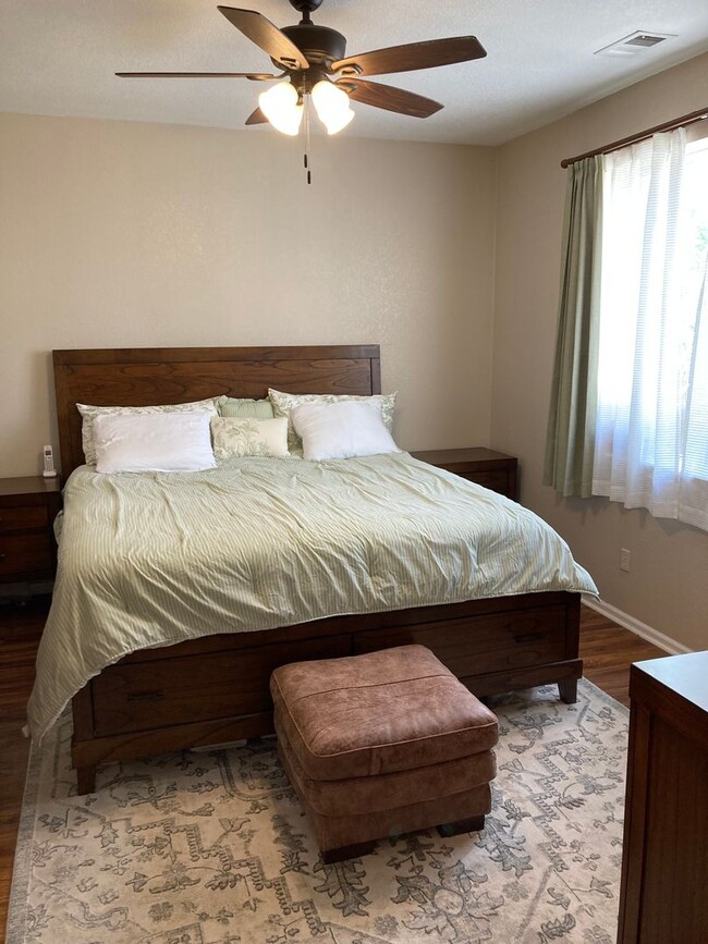 Building Photo - Updated 3 Bed Ranch + 2 Car garage