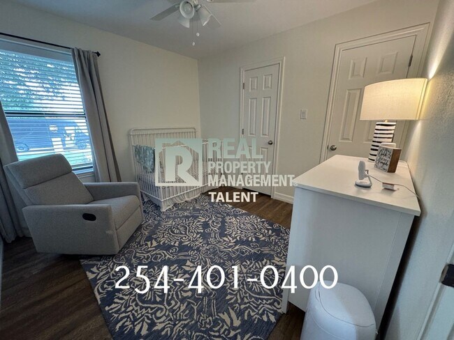 Building Photo - 117 Moses Manor Dr