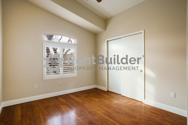 Building Photo - CALL US TODAY AT (505) 808-6467 TO SCHEDUL...