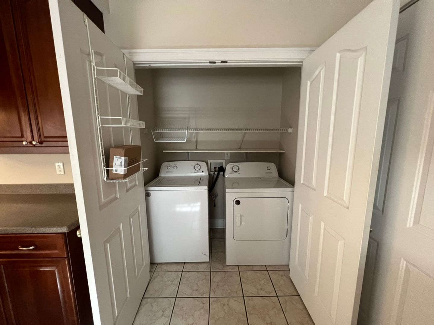 Building Photo - 714 Berry Ln