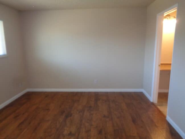 Building Photo - 1518 Upland Dr