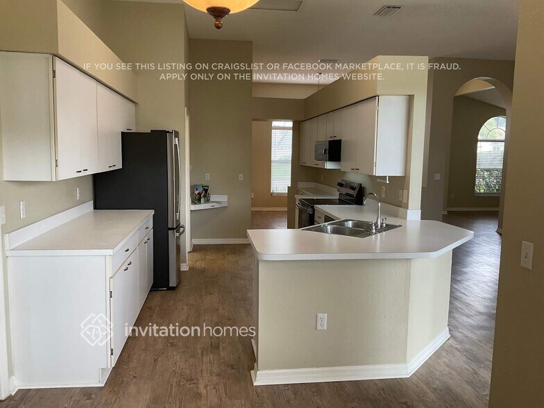 Building Photo - 1009 Aviles Ct