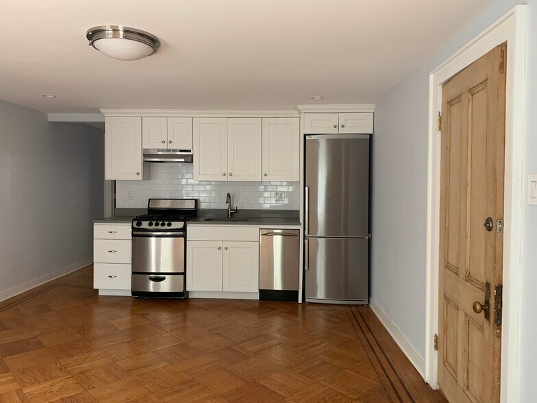 Building Photo - 139 16th St