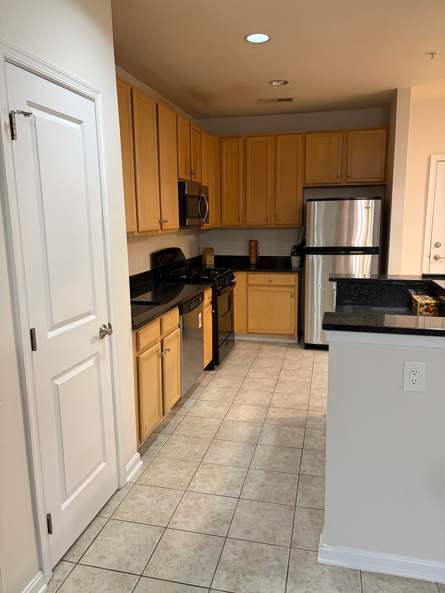 Building Photo - 2665 Prosperity Ave