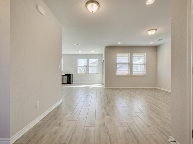 Building Photo - 2117 Pecan Island Dr