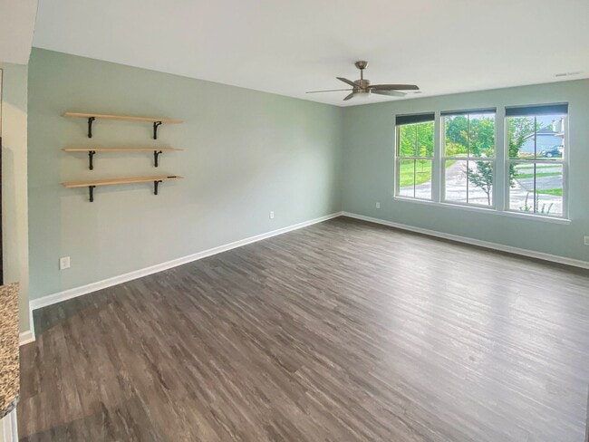 Building Photo - Modern 3-Bedroom in FoxCreek!