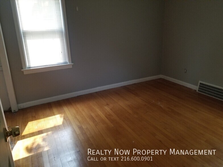 Building Photo - 2611 Brookdale Ave