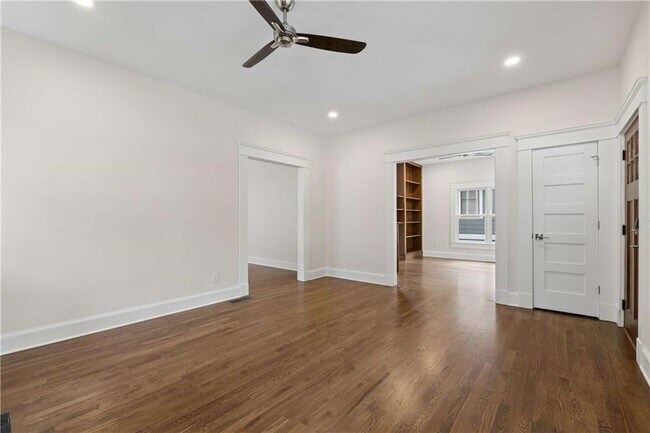 Building Photo - 1511 McLendon Ave NE