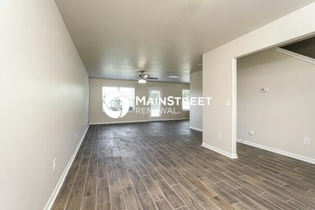 Building Photo - 4 Bedroom Pet-Friendly Home in GREENSBORO,...