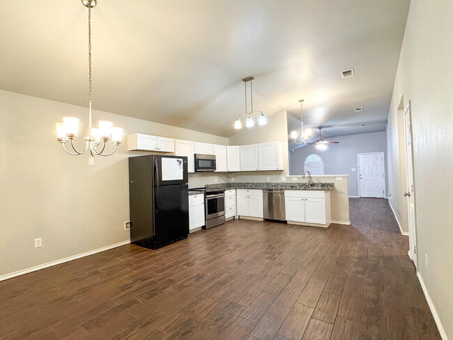 Building Photo - 6607 35th St