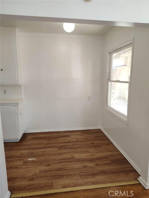 Building Photo - 1054 E Artesia Blvd